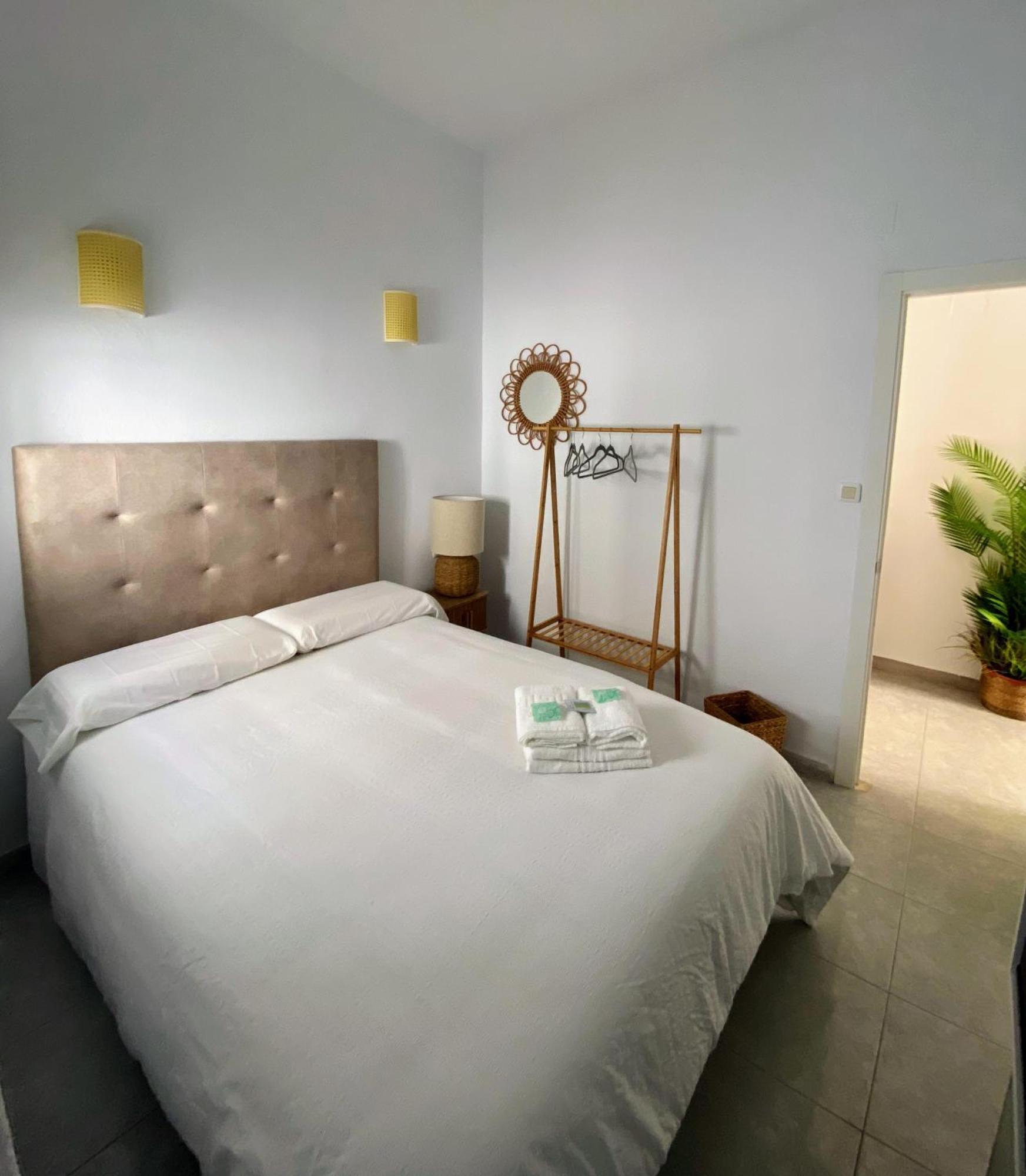 Hostal Avenida By Bossh! Hotels Chipiona Bagian luar foto